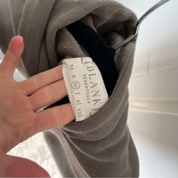 Essentials hoodie - Picture 4 of 6